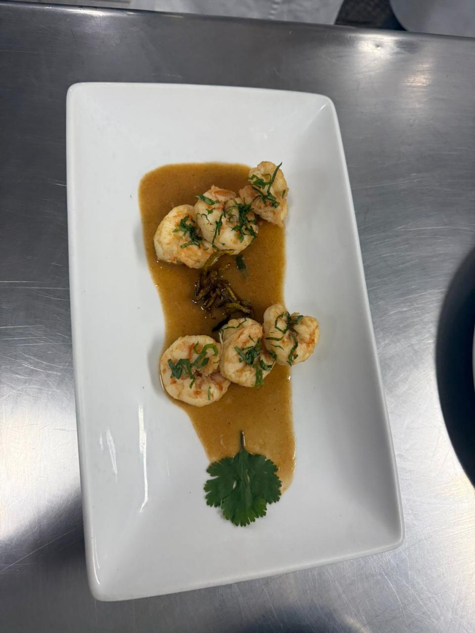 Camarones al ajillo